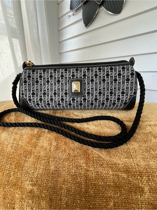 Judith Leiber Handbags - Judith Leiber Vintage Crossbody bag, GUC